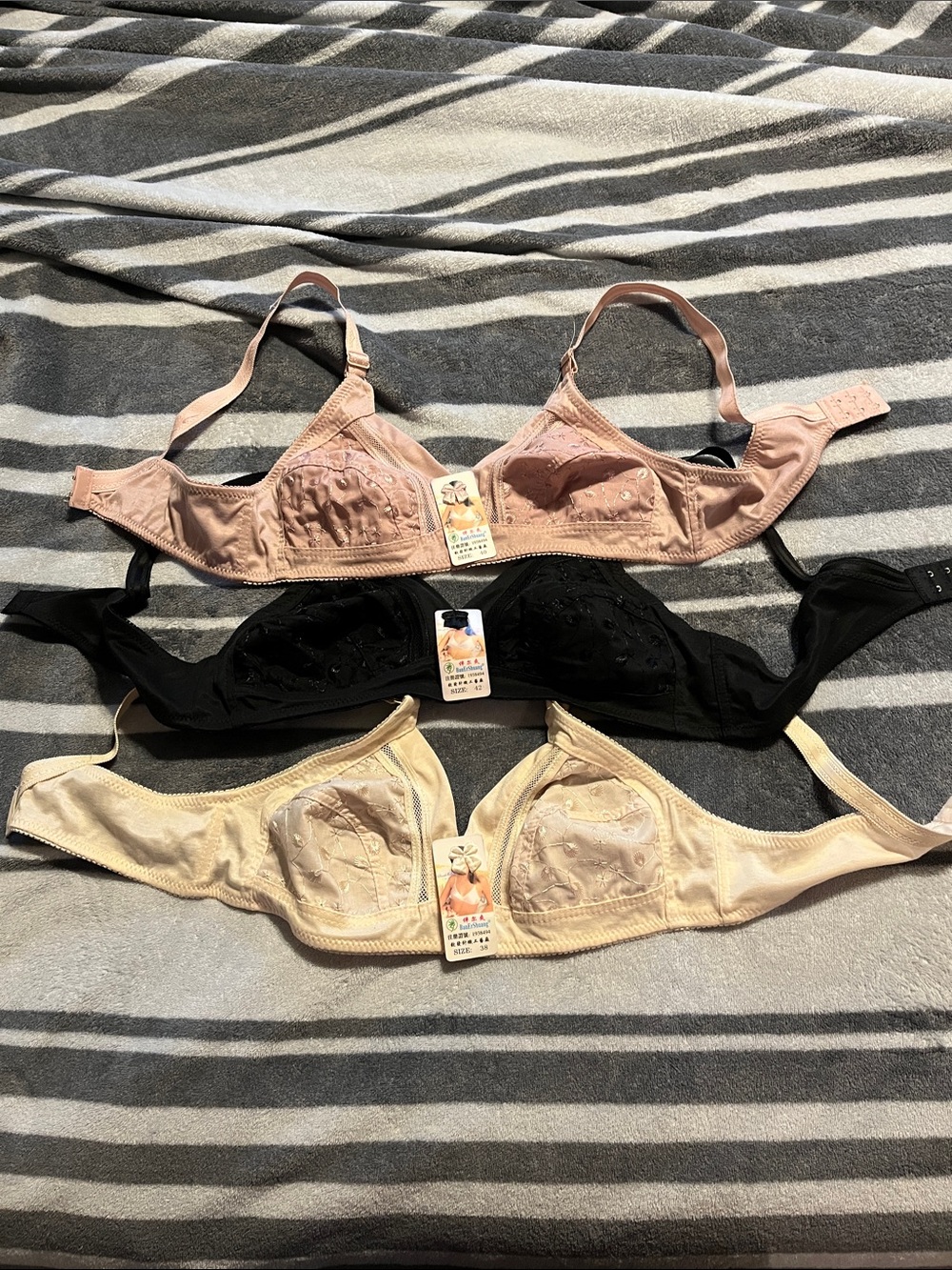 Comfort Lace Underwire Bras — Black, Blush, and Beige